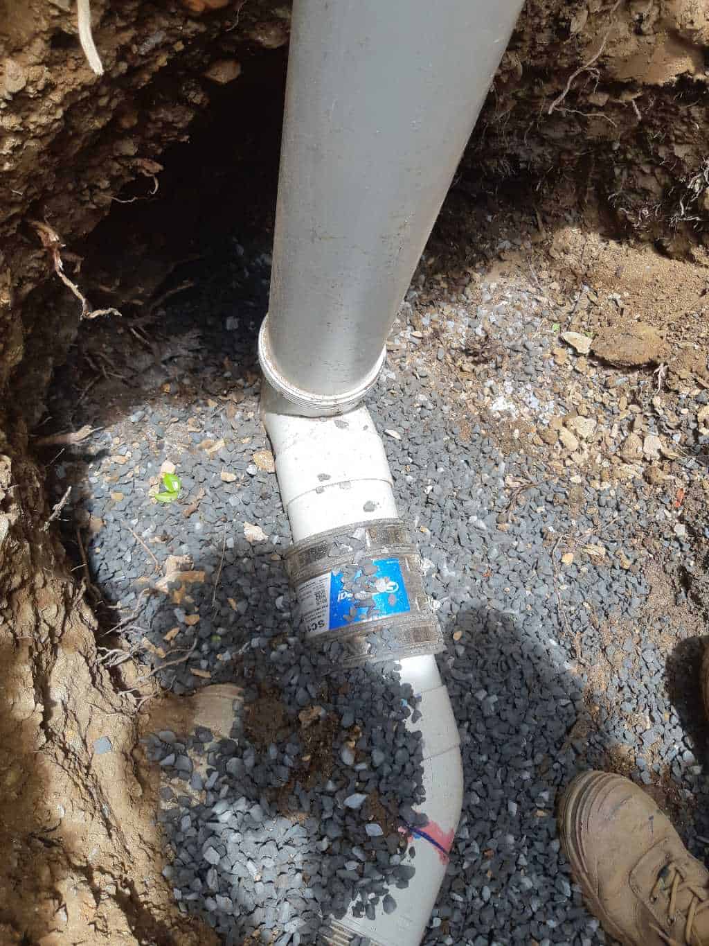 Repairing hard to access sewer pipe in Taringa